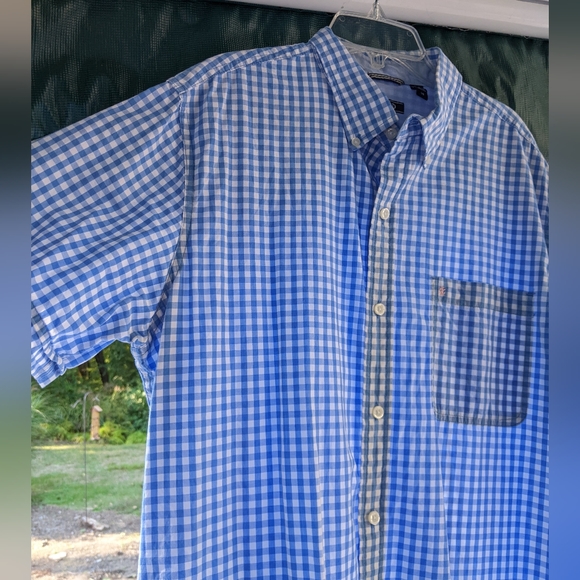 IZOD Men's Short Sleeve Button Down Shirt Size L - Picture 4 of 8